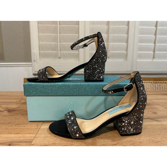 Betsey Johnson Blue SB-Mari Dressy Heels Black Rhinestones Size 5 Wide NIB - Picture 3 of 14
